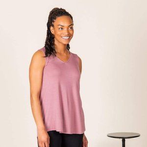 Agnes & Dora™ Essential Tank V-Neck Mauve